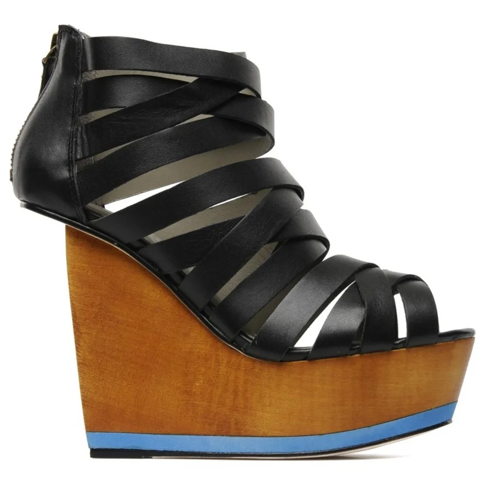 NIB‎  FINSK leather platform wedges. Rare find